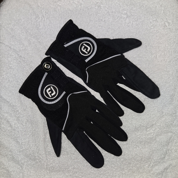 FootJoy Other - FootJoy Black Golf Gloves with Silver Accents